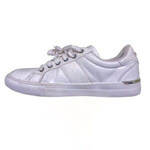 Pre-Loved Classic White Low-Top Casual Sneakers